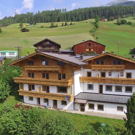 Chalet In Koenigsleiten Near Ski Area With Sauna Buitenkant foto